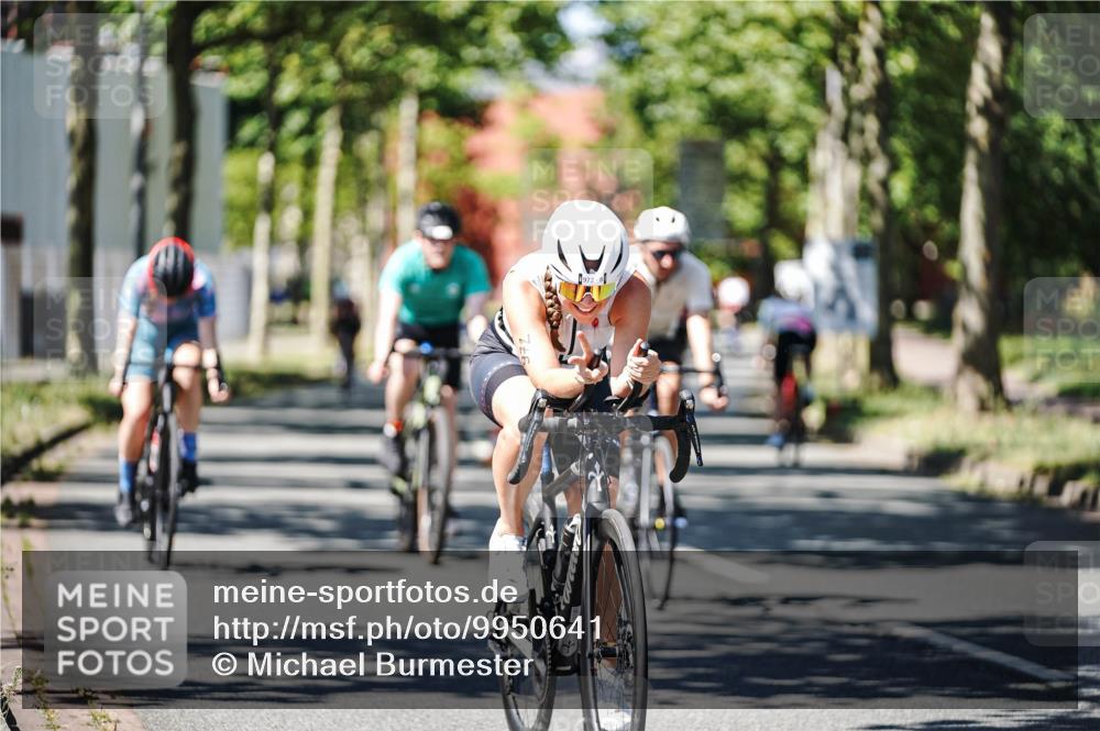 09.08.2026 - GEWOBA Citytriathlon Bremen Michael Burmester http://msf.ph/oto/9950641 09.08.2026 13:14:14 Radfahren 902, 912, 972, 1012, 1146, 1147 meine-sportfotos.de