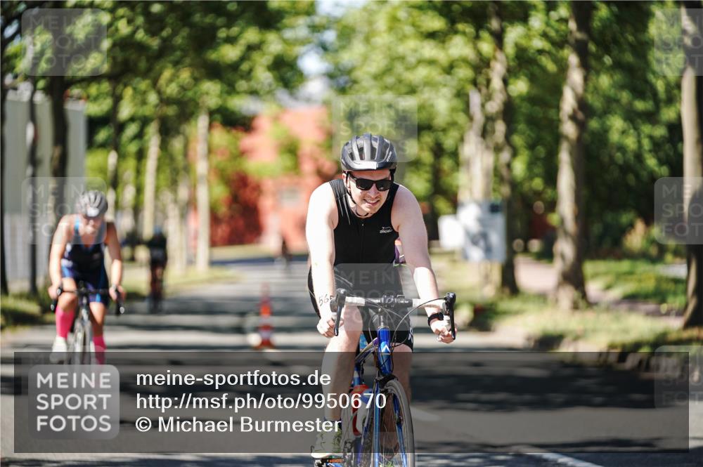 09.08.2026 - GEWOBA Citytriathlon Bremen Michael Burmester http://msf.ph/oto/9950670 09.08.2026 13:15:06 Radfahren 565, 653, 762, 948, 1017, 1136 meine-sportfotos.de