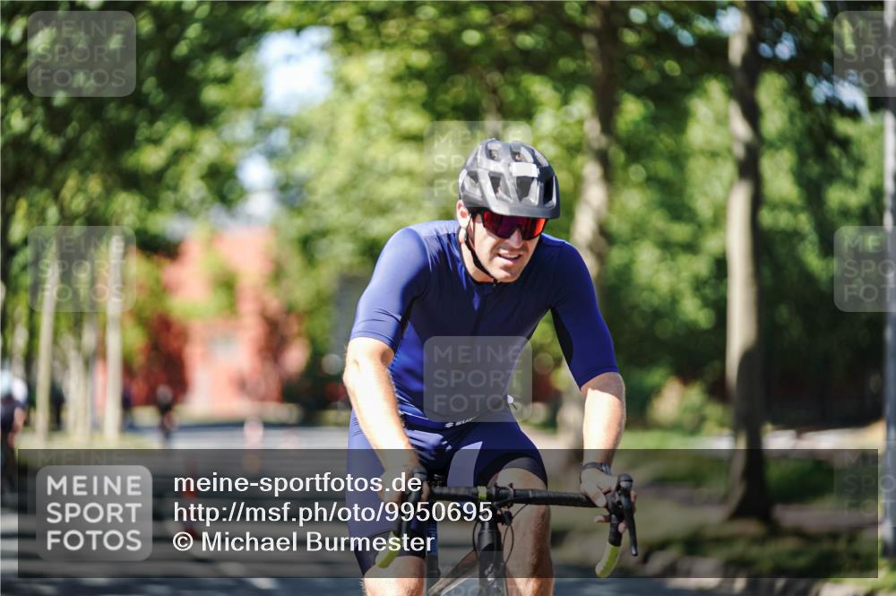 09.08.2026 - GEWOBA Citytriathlon Bremen Michael Burmester http://msf.ph/oto/9950695 09.08.2026 13:15:31 Radfahren 673, 727, 834, 844, 918, 1113 meine-sportfotos.de