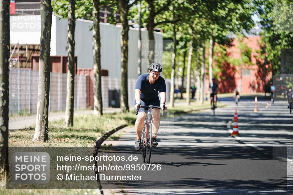 09.08.2026 - GEWOBA Citytriathlon Bremen Michael Burmester http://msf.ph/oto/9950726 09.08.2026 13:16:26 Radfahren 733, 780, 886, 976 meine-sportfotos.de