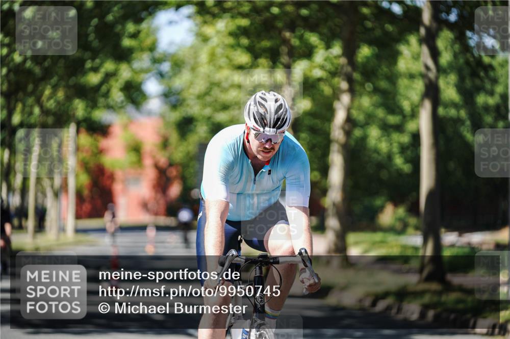 09.08.2026 - GEWOBA Citytriathlon Bremen Michael Burmester http://msf.ph/oto/9950745 09.08.2026 13:17:02 Radfahren 564, 603, 942, 1101 meine-sportfotos.de
