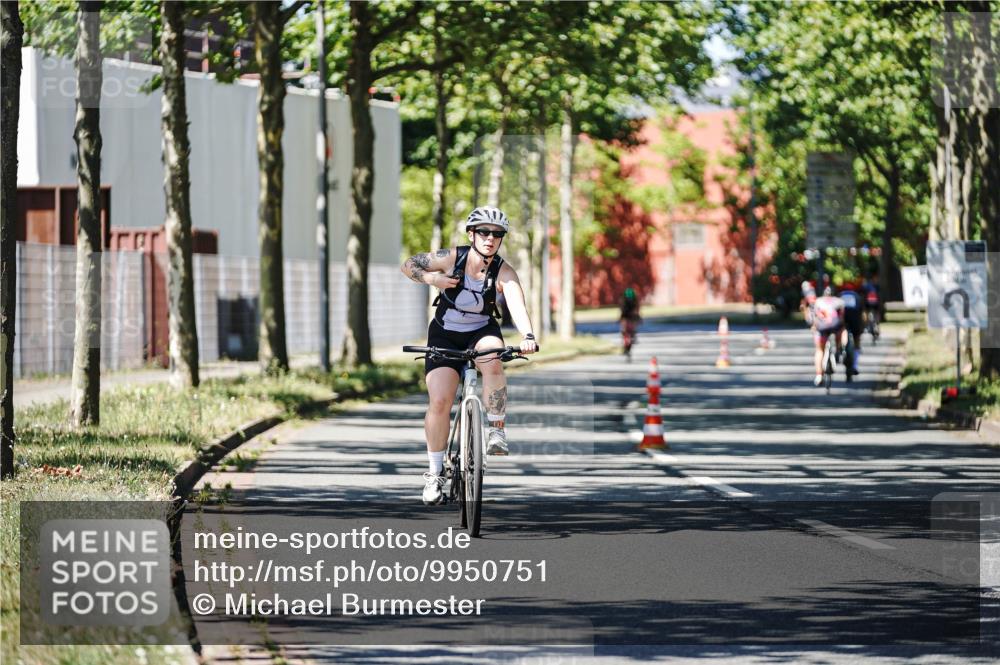 09.08.2026 - GEWOBA Citytriathlon Bremen Michael Burmester http://msf.ph/oto/9950751 09.08.2026 13:17:13 Radfahren 564, 942, 1101, 1109 meine-sportfotos.de