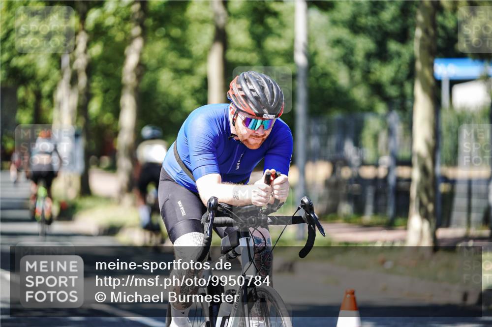 09.08.2026 - GEWOBA Citytriathlon Bremen Michael Burmester http://msf.ph/oto/9950784 09.08.2026 13:18:03 Radfahren 627, 796, 798, 876, 953, 1154 meine-sportfotos.de