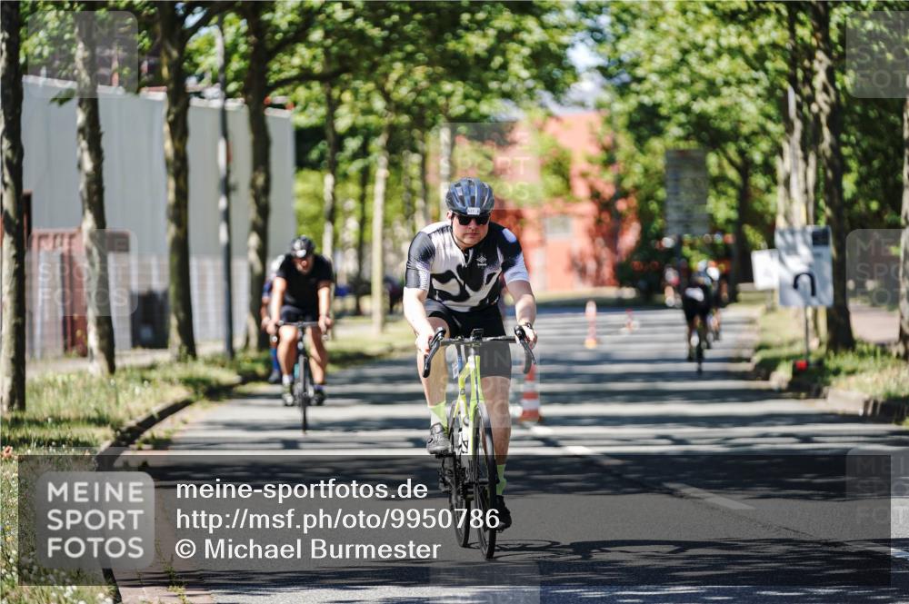 09.08.2026 - GEWOBA Citytriathlon Bremen Michael Burmester http://msf.ph/oto/9950786 09.08.2026 13:18:09 Radfahren 627, 798, 876, 953, 989 meine-sportfotos.de
