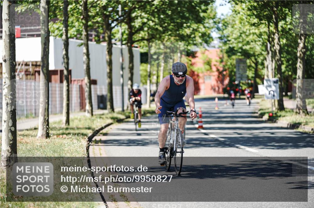 09.08.2026 - GEWOBA Citytriathlon Bremen Michael Burmester http://msf.ph/oto/9950827 09.08.2026 13:19:40 Radfahren 693, 785, 813, 944, 1014, 1107 meine-sportfotos.de