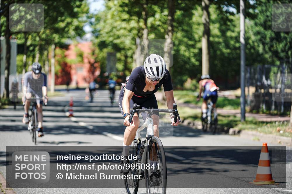 09.08.2026 - GEWOBA Citytriathlon Bremen Michael Burmester http://msf.ph/oto/9950841 09.08.2026 13:20:02 Radfahren 656, 817, 923, 940 meine-sportfotos.de