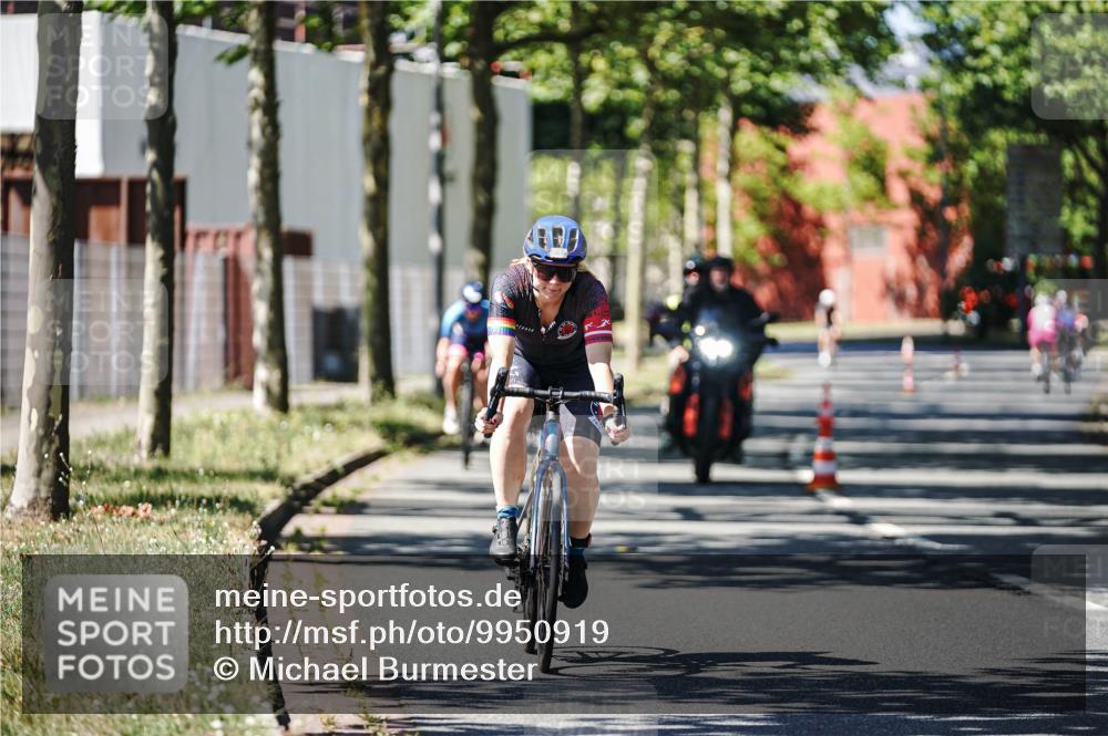 09.08.2026 - GEWOBA Citytriathlon Bremen Michael Burmester http://msf.ph/oto/9950919 09.08.2026 13:23:22 Radfahren 941, 966, 997, 1105, 1122 meine-sportfotos.de