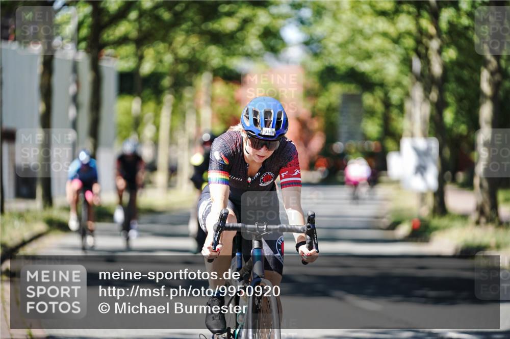 09.08.2026 - GEWOBA Citytriathlon Bremen Michael Burmester http://msf.ph/oto/9950920 09.08.2026 13:23:22 Radfahren 941, 966, 997, 1105, 1122 meine-sportfotos.de