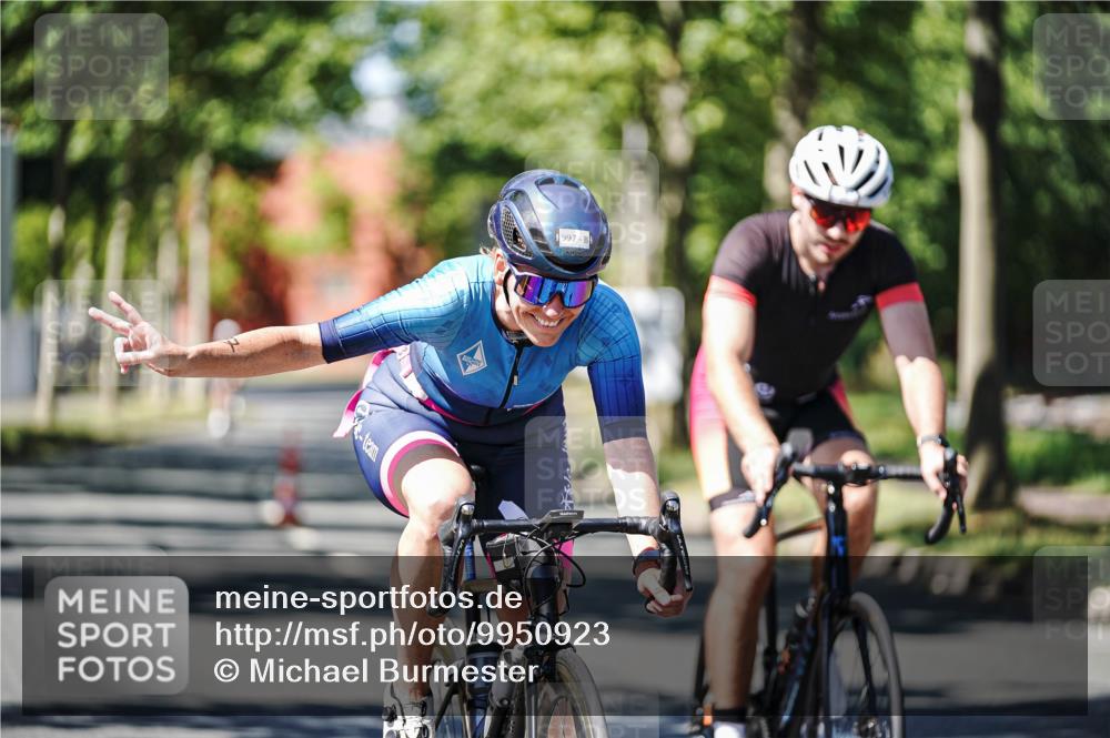 09.08.2026 - GEWOBA Citytriathlon Bremen Michael Burmester http://msf.ph/oto/9950923 09.08.2026 13:23:25 Radfahren 941, 966, 997, 1105, 1122 meine-sportfotos.de