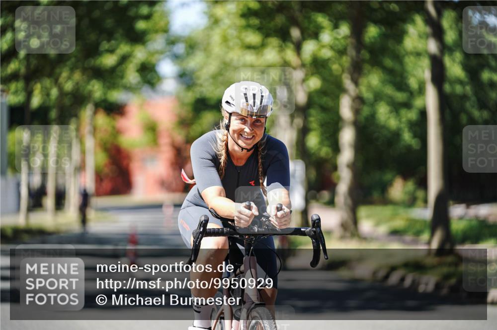 09.08.2026 - GEWOBA Citytriathlon Bremen Michael Burmester http://msf.ph/oto/9950929 09.08.2026 13:23:34 Radfahren 842, 941, 966, 997, 1122 meine-sportfotos.de
