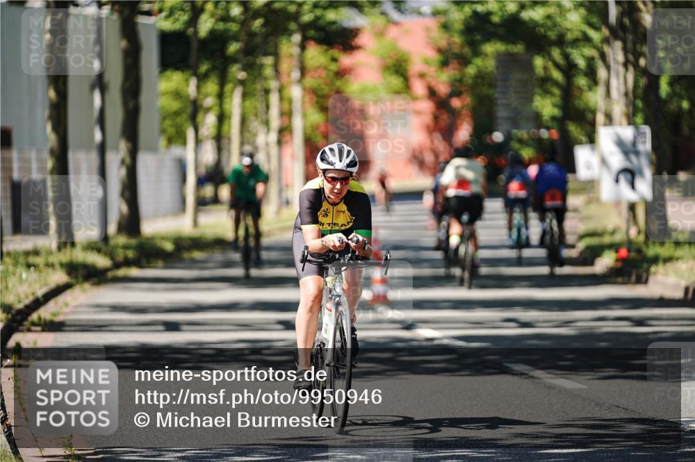 09.08.2026 - GEWOBA Citytriathlon Bremen Michael Burmester http://msf.ph/oto/9950946 09.08.2026 13:24:19 Radfahren 917, 1020, 1120 meine-sportfotos.de