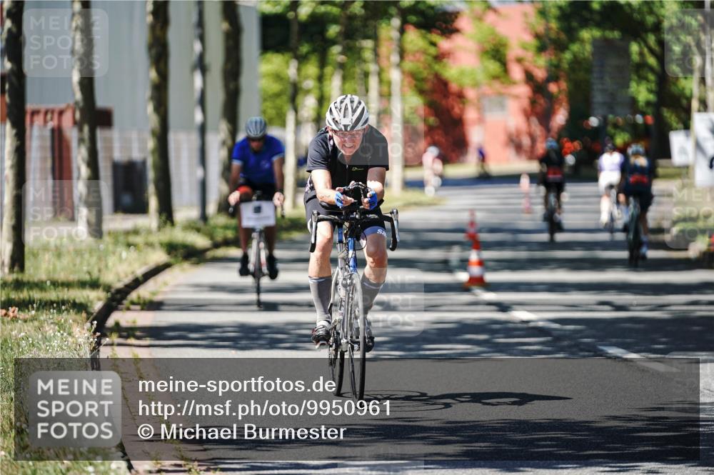 09.08.2026 - GEWOBA Citytriathlon Bremen Michael Burmester http://msf.ph/oto/9950961 09.08.2026 13:24:34 Radfahren 873, 908, 1020 meine-sportfotos.de