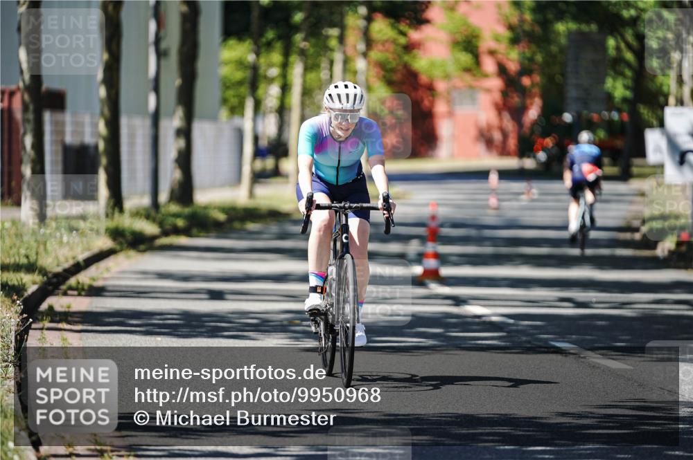 09.08.2026 - GEWOBA Citytriathlon Bremen Michael Burmester http://msf.ph/oto/9950968 09.08.2026 13:26:53 Radfahren 959 meine-sportfotos.de