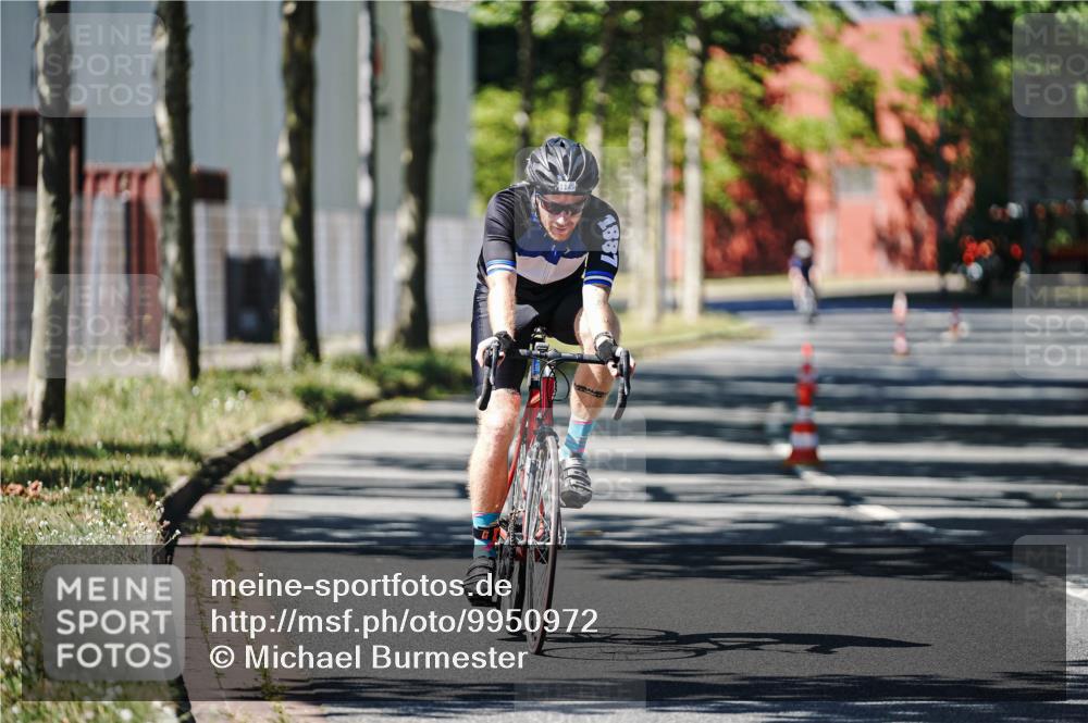 09.08.2026 - GEWOBA Citytriathlon Bremen Michael Burmester http://msf.ph/oto/9950972 09.08.2026 13:27:30 Radfahren 927, 1149 meine-sportfotos.de