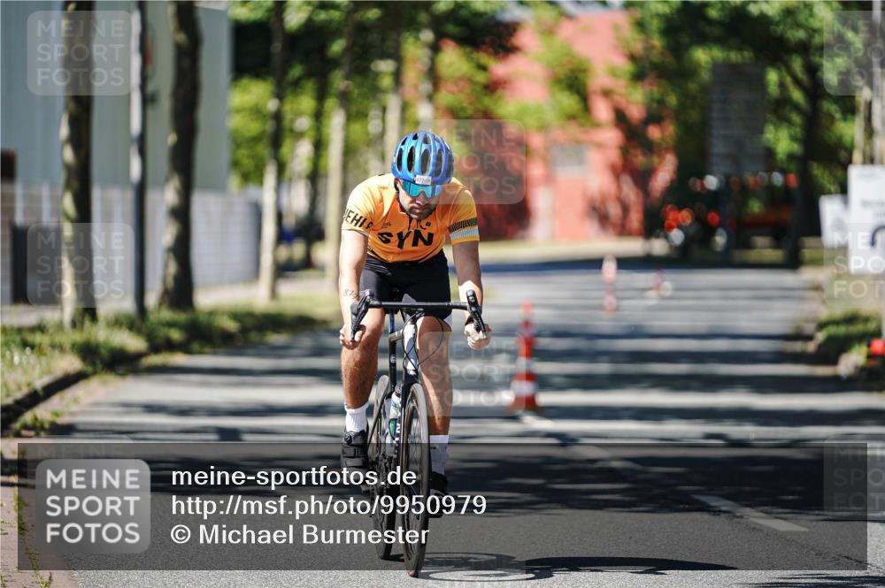 09.08.2026 - GEWOBA Citytriathlon Bremen Michael Burmester http://msf.ph/oto/9950979 09.08.2026 13:27:54 Radfahren 877 meine-sportfotos.de