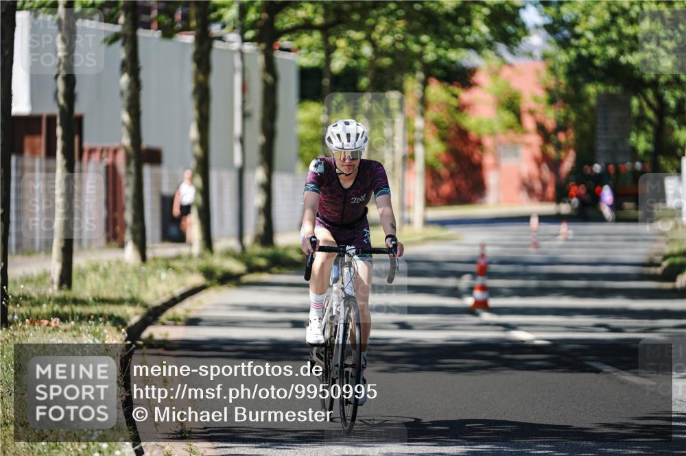 09.08.2026 - GEWOBA Citytriathlon Bremen Michael Burmester http://msf.ph/oto/9950995 09.08.2026 13:29:55 Radfahren 904, 946 meine-sportfotos.de
