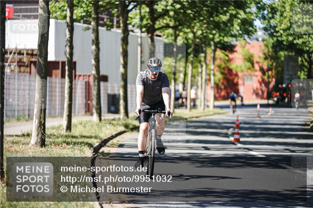 09.08.2026 - GEWOBA Citytriathlon Bremen Michael Burmester http://msf.ph/oto/9951032 09.08.2026 13:32:16 Radfahren 794, 993, 1103, 1141 meine-sportfotos.de