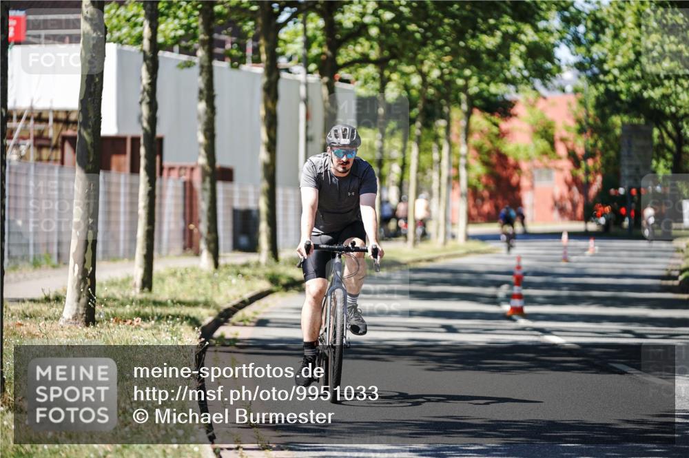 09.08.2026 - GEWOBA Citytriathlon Bremen Michael Burmester http://msf.ph/oto/9951033 09.08.2026 13:32:16 Radfahren 794, 993, 1103, 1141 meine-sportfotos.de