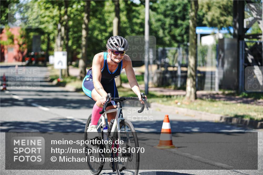 09.08.2026 - GEWOBA Citytriathlon Bremen Michael Burmester http://msf.ph/oto/9951070 09.08.2026 13:35:58 Radfahren 948 meine-sportfotos.de