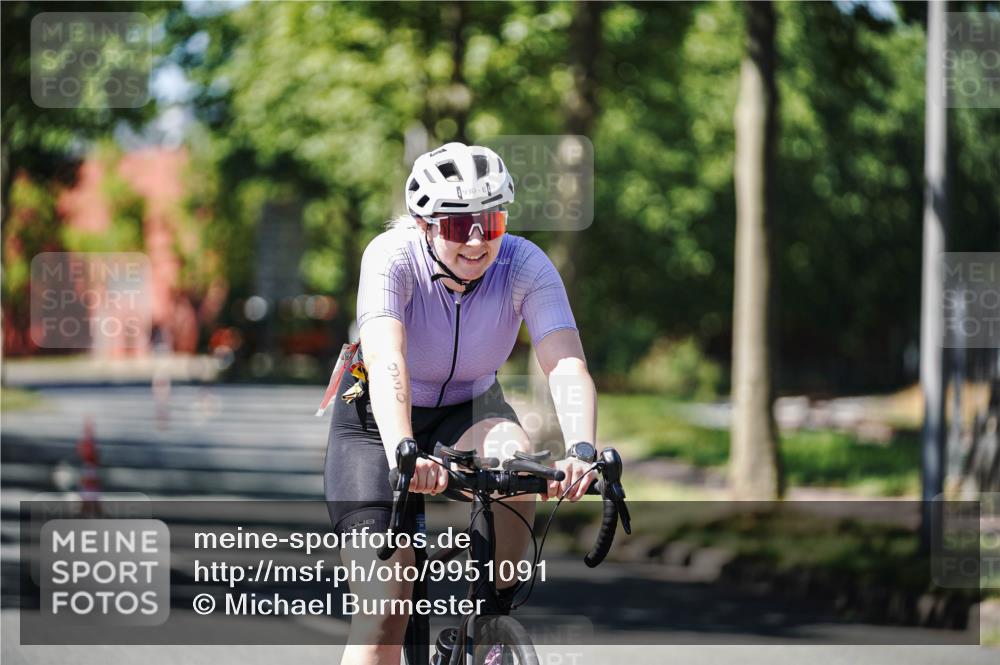 09.08.2026 - GEWOBA Citytriathlon Bremen Michael Burmester http://msf.ph/oto/9951091 09.08.2026 13:40:51 Radfahren 930 meine-sportfotos.de