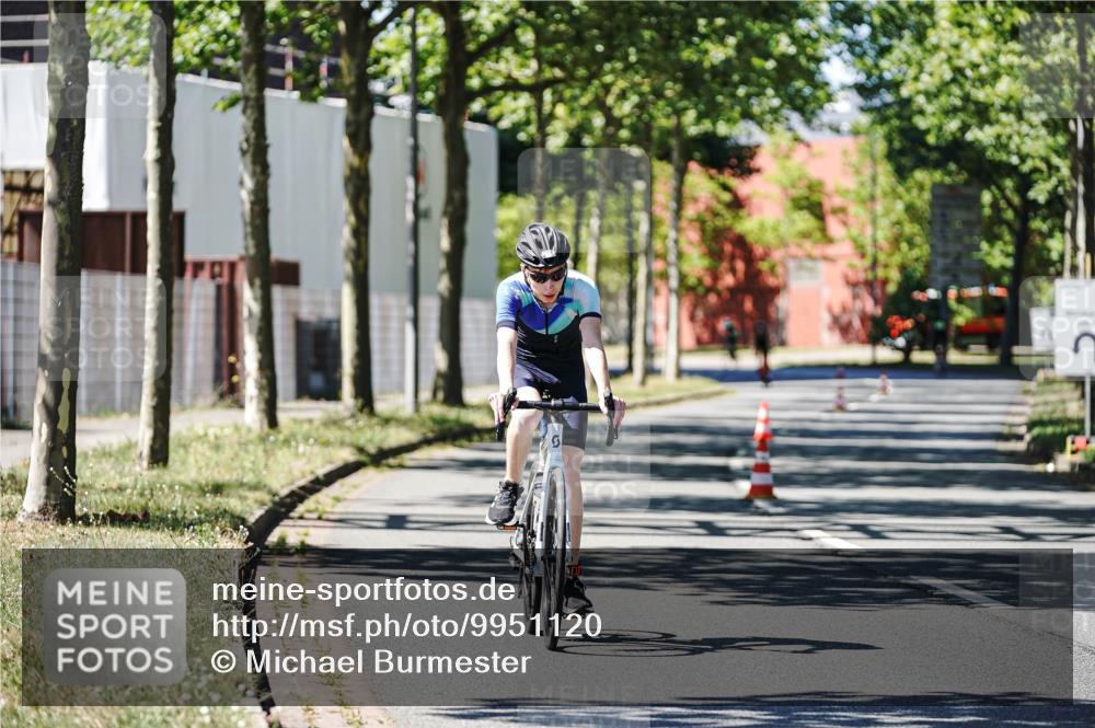09.08.2026 - GEWOBA Citytriathlon Bremen Michael Burmester http://msf.ph/oto/9951120 09.08.2026 14:08:21 Radfahren 1, 51 meine-sportfotos.de