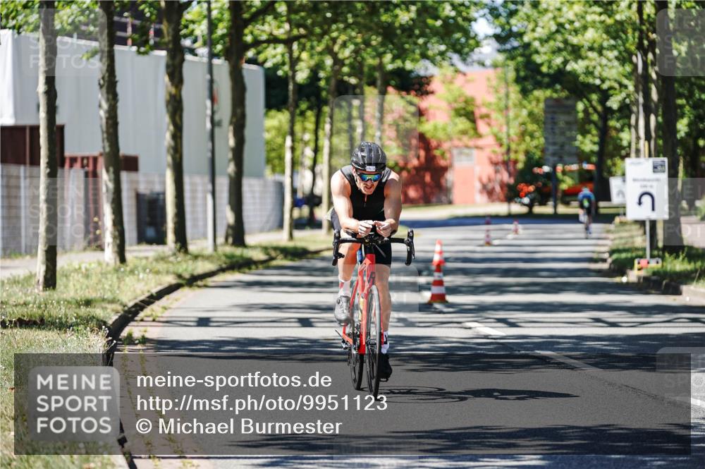 09.08.2026 - GEWOBA Citytriathlon Bremen Michael Burmester http://msf.ph/oto/9951123 09.08.2026 14:08:31 Radfahren 1, 176 meine-sportfotos.de