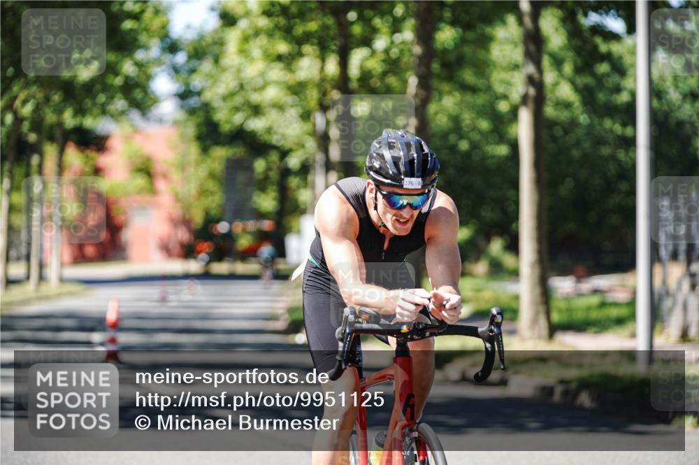 09.08.2026 - GEWOBA Citytriathlon Bremen Michael Burmester http://msf.ph/oto/9951125 09.08.2026 14:08:32 Radfahren 1, 176 meine-sportfotos.de