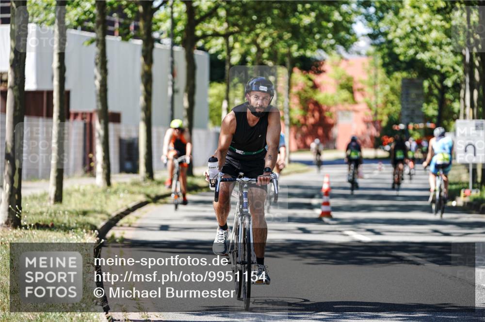 09.08.2026 - GEWOBA Citytriathlon Bremen Michael Burmester http://msf.ph/oto/9951154 09.08.2026 14:09:25 Radfahren 15, 29, 77, 78, 140, 141, 168, 170, 178, 181, 185, 187, 189 meine-sportfotos.de