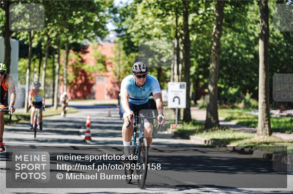 09.08.2026 - GEWOBA Citytriathlon Bremen Michael Burmester http://msf.ph/oto/9951158 09.08.2026 14:09:27 Radfahren 15, 29, 77, 78, 140, 141, 164, 168, 170, 178, 181, 185, 187, 189 meine-sportfotos.de