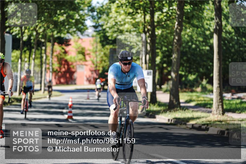 09.08.2026 - GEWOBA Citytriathlon Bremen Michael Burmester http://msf.ph/oto/9951159 09.08.2026 14:09:27 Radfahren 15, 29, 77, 78, 140, 141, 164, 168, 170, 178, 181, 185, 187, 189 meine-sportfotos.de