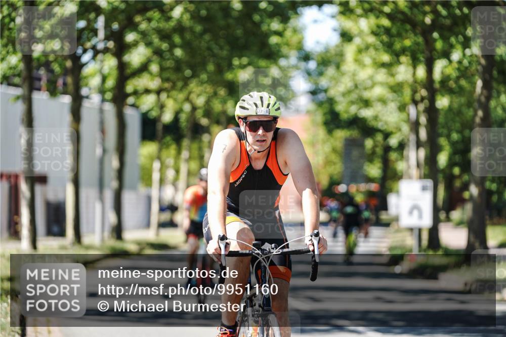 09.08.2026 - GEWOBA Citytriathlon Bremen Michael Burmester http://msf.ph/oto/9951160 09.08.2026 14:09:28 Radfahren 15, 29, 77, 78, 140, 141, 164, 168, 170, 178, 181, 185, 187, 189 meine-sportfotos.de