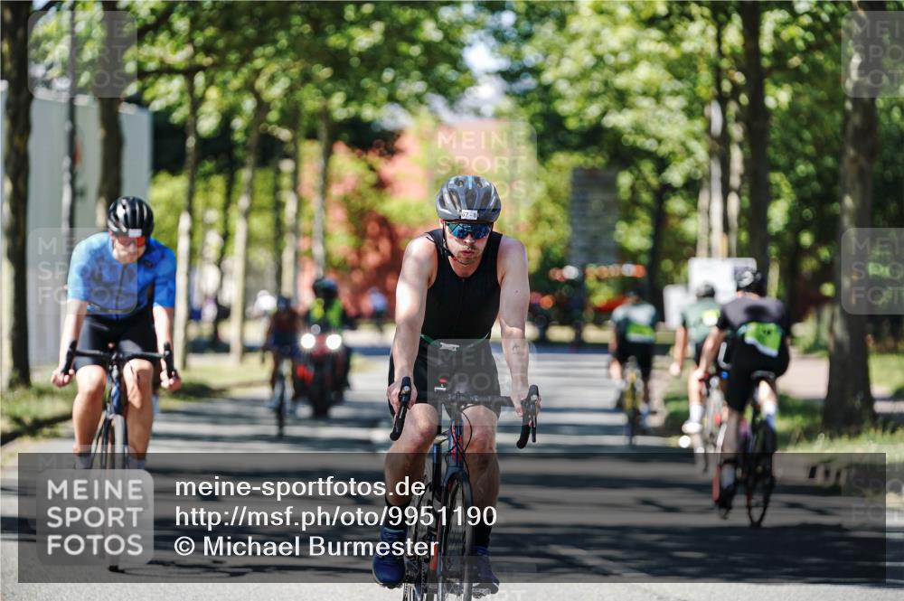 09.08.2026 - GEWOBA Citytriathlon Bremen Michael Burmester http://msf.ph/oto/9951190 09.08.2026 14:10:53 Radfahren 50, 72, 137, 331 meine-sportfotos.de