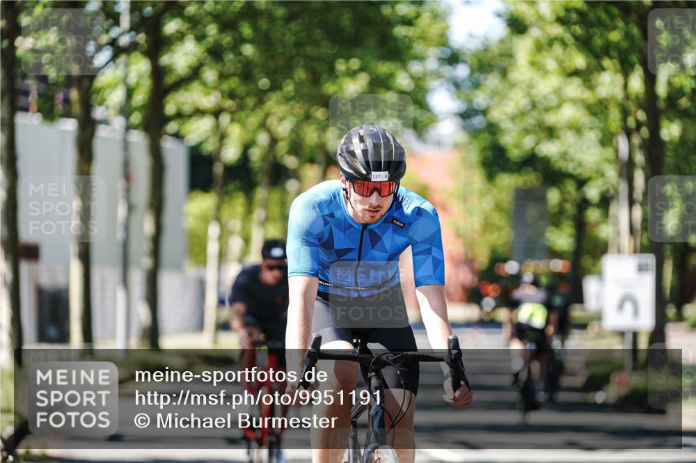 09.08.2026 - GEWOBA Citytriathlon Bremen Michael Burmester http://msf.ph/oto/9951191 09.08.2026 14:10:54 Radfahren 50, 67, 72, 137, 331 meine-sportfotos.de