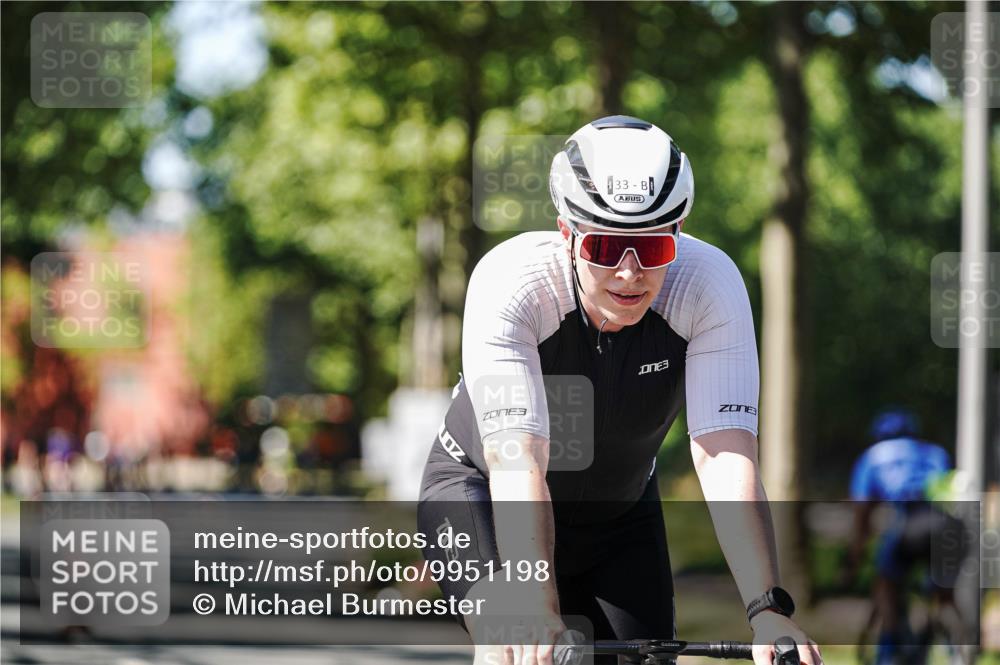 09.08.2026 - GEWOBA Citytriathlon Bremen Michael Burmester http://msf.ph/oto/9951198 09.08.2026 14:11:06 Radfahren 33, 41, 50, 67, 113, 331 meine-sportfotos.de