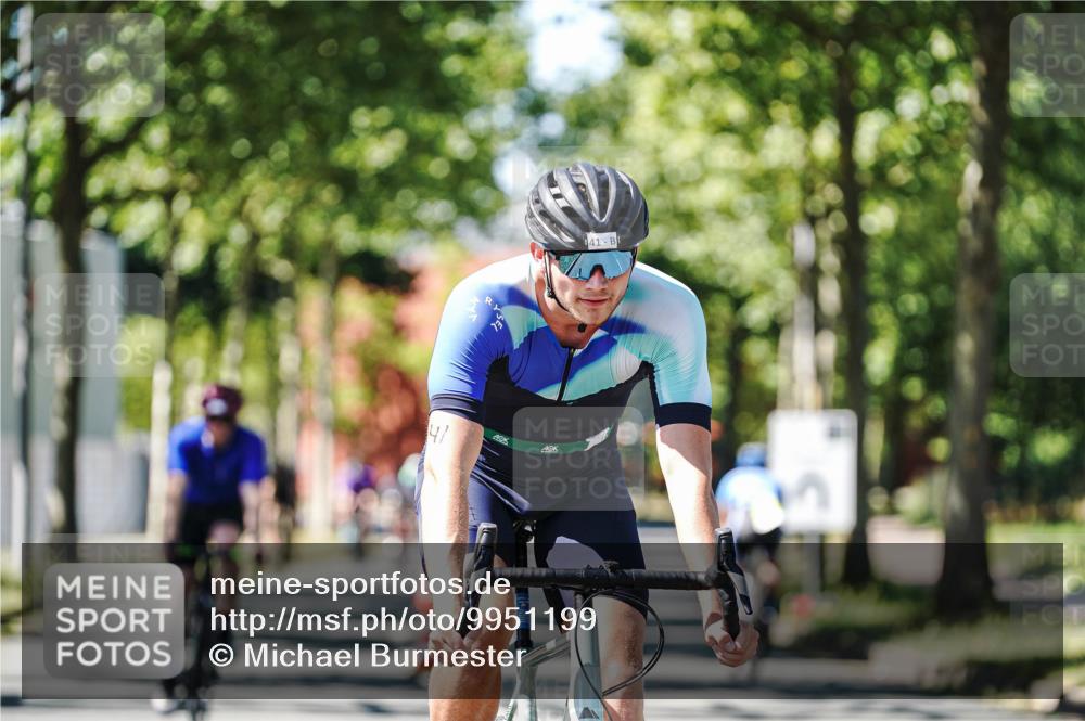 09.08.2026 - GEWOBA Citytriathlon Bremen Michael Burmester http://msf.ph/oto/9951199 09.08.2026 14:11:08 Radfahren 33, 41, 50, 67, 68, 109, 113, 139, 144, 331 meine-sportfotos.de