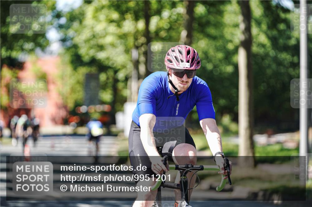 09.08.2026 - GEWOBA Citytriathlon Bremen Michael Burmester http://msf.ph/oto/9951201 09.08.2026 14:11:09 Radfahren 11, 33, 41, 50, 67, 68, 109, 113, 139, 144, 150, 331 meine-sportfotos.de