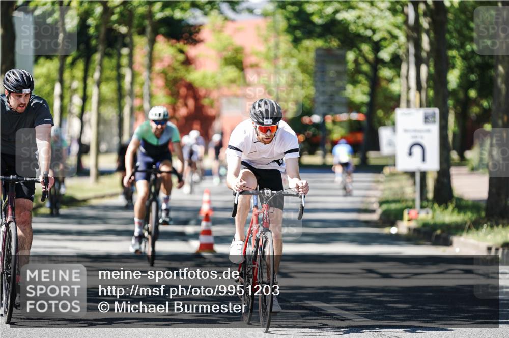 09.08.2026 - GEWOBA Citytriathlon Bremen Michael Burmester http://msf.ph/oto/9951203 09.08.2026 14:11:13 Radfahren 11, 13, 26, 33, 41, 67, 68, 79, 84, 85, 109, 113, 129, 139, 144, 150 meine-sportfotos.de