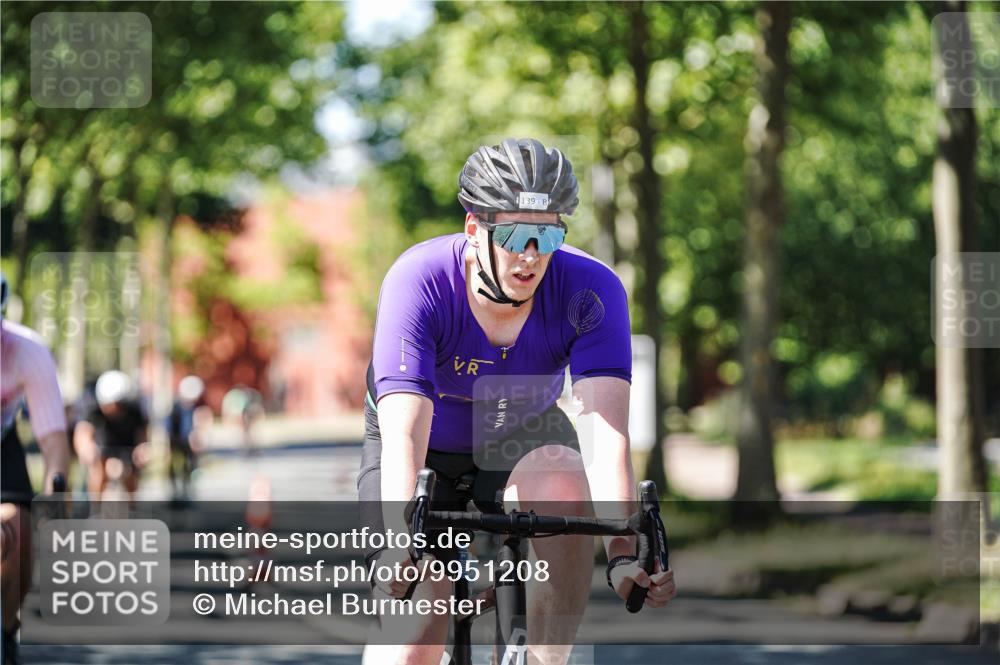 09.08.2026 - GEWOBA Citytriathlon Bremen Michael Burmester http://msf.ph/oto/9951208 09.08.2026 14:11:16 Radfahren 11, 13, 26, 33, 41, 68, 79, 84, 85, 109, 113, 117, 129, 139, 143, 144, 150 meine-sportfotos.de