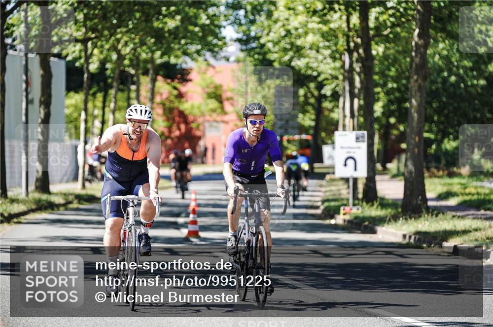 09.08.2026 - GEWOBA Citytriathlon Bremen Michael Burmester http://msf.ph/oto/9951225 09.08.2026 14:11:30 Radfahren 13, 26, 76, 79, 84, 85, 92, 111, 114, 117, 118, 125, 128, 129, 143, 155 meine-sportfotos.de
