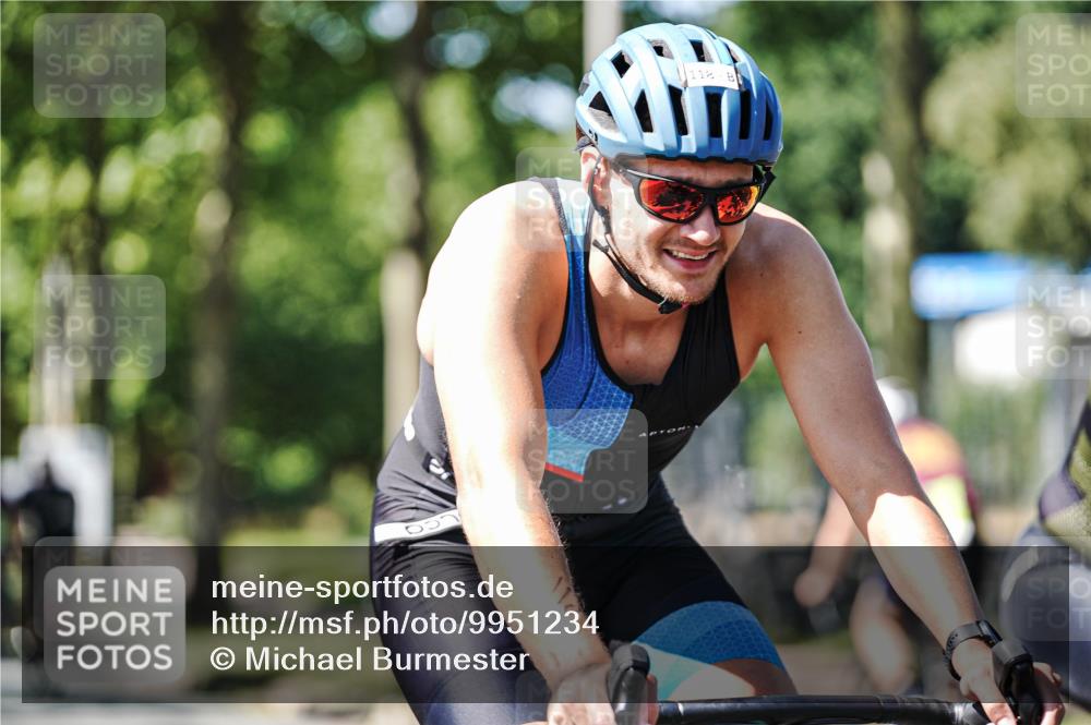 09.08.2026 - GEWOBA Citytriathlon Bremen Michael Burmester http://msf.ph/oto/9951234 09.08.2026 14:11:39 Radfahren 92, 111, 114, 118, 124, 125, 128 meine-sportfotos.de