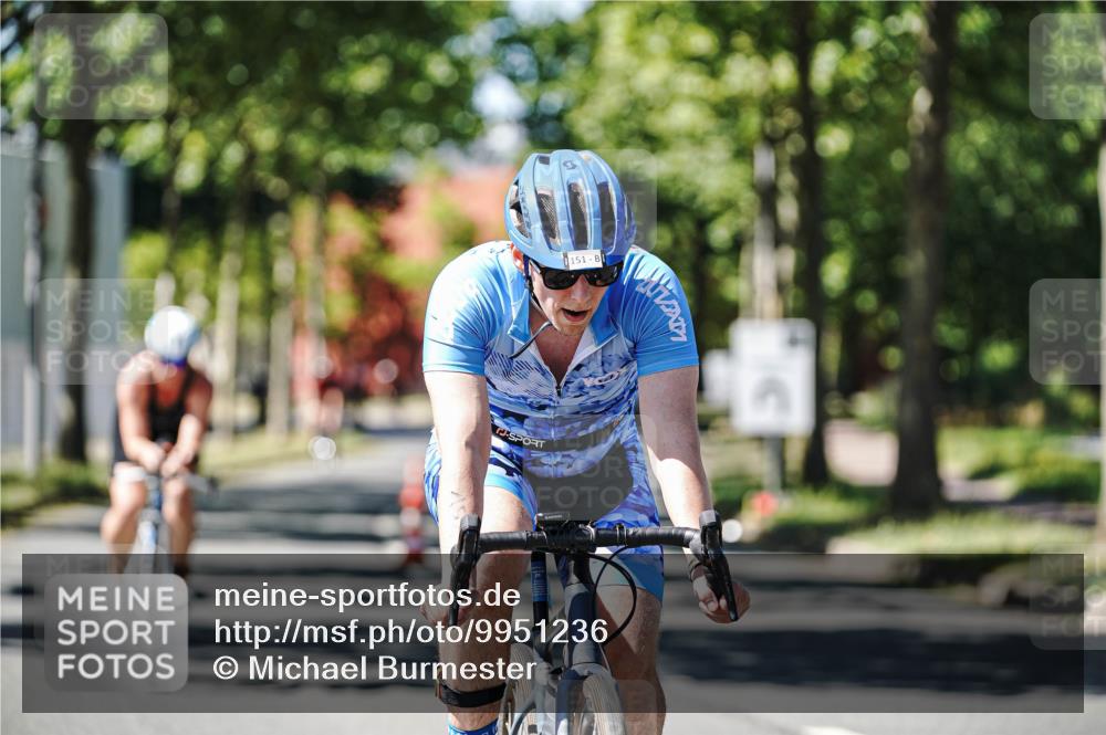 09.08.2026 - GEWOBA Citytriathlon Bremen Michael Burmester http://msf.ph/oto/9951236 09.08.2026 14:11:56 Radfahren 44, 151, 350 meine-sportfotos.de
