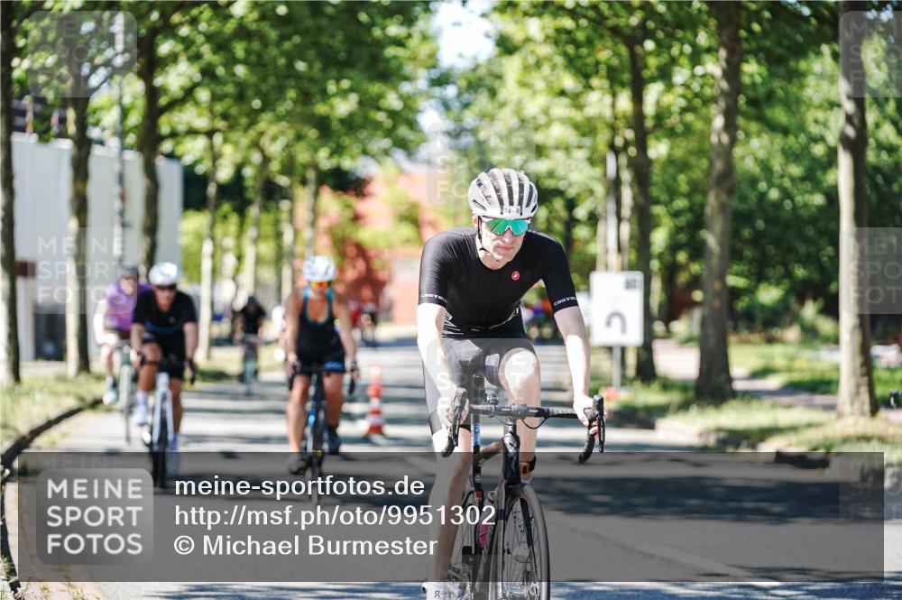 09.08.2026 - GEWOBA Citytriathlon Bremen Michael Burmester http://msf.ph/oto/9951302 09.08.2026 14:13:29 Radfahren 17, 36, 52, 74, 86, 158, 200, 254, 346, 353 meine-sportfotos.de