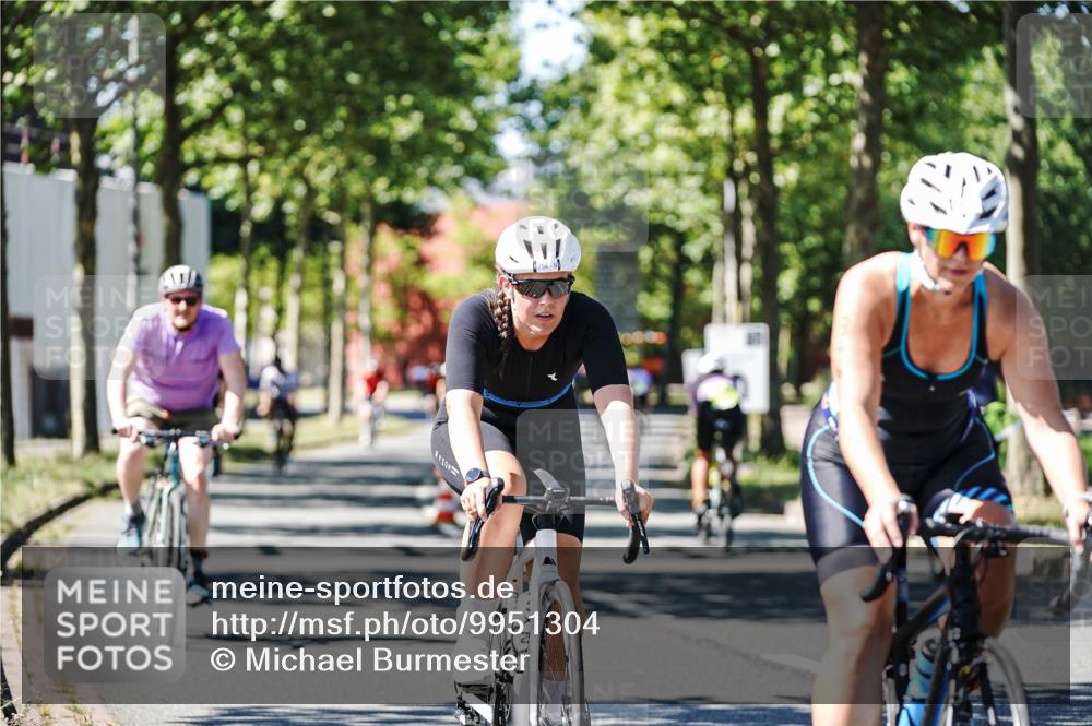 09.08.2026 - GEWOBA Citytriathlon Bremen Michael Burmester http://msf.ph/oto/9951304 09.08.2026 14:13:30 Radfahren 17, 36, 52, 74, 86, 115, 158, 180, 200, 254, 346, 353 meine-sportfotos.de