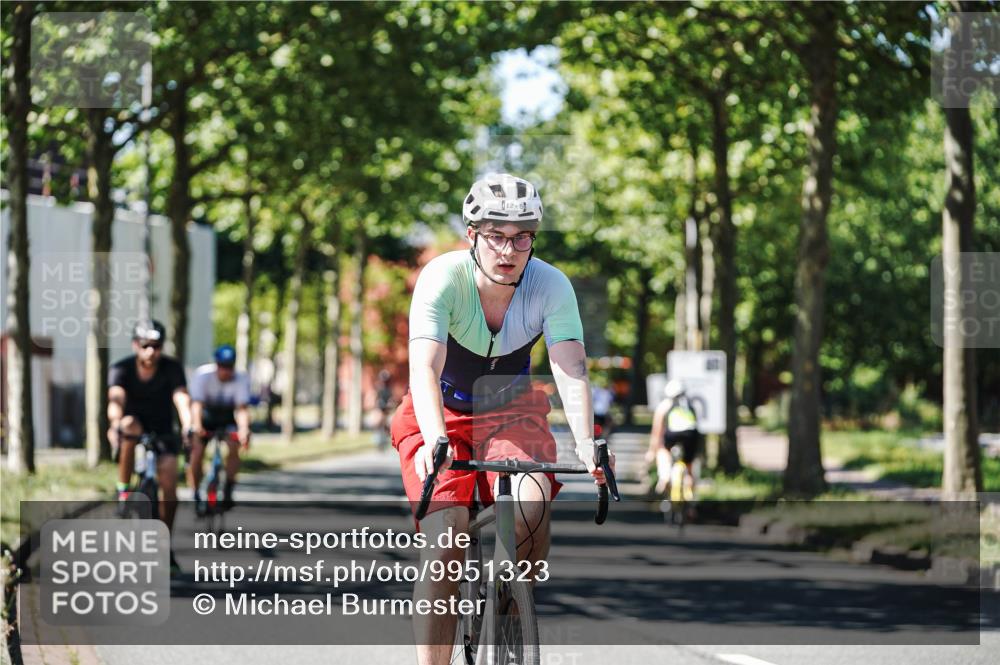 09.08.2026 - GEWOBA Citytriathlon Bremen Michael Burmester http://msf.ph/oto/9951323 09.08.2026 14:13:49 Radfahren 12, 17, 47, 95, 98, 115, 126, 130, 152, 179, 180, 346 meine-sportfotos.de