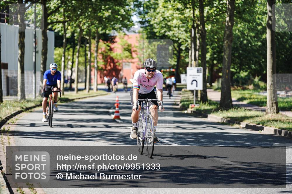 09.08.2026 - GEWOBA Citytriathlon Bremen Michael Burmester http://msf.ph/oto/9951333 09.08.2026 14:14:03 Radfahren 47, 57, 69, 126, 130, 146, 186 meine-sportfotos.de