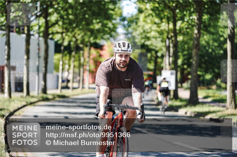 09.08.2026 - GEWOBA Citytriathlon Bremen Michael Burmester http://msf.ph/oto/9951366 09.08.2026 14:14:59 Radfahren 3, 64 meine-sportfotos.de