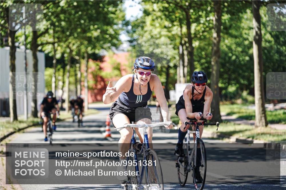 09.08.2026 - GEWOBA Citytriathlon Bremen Michael Burmester http://msf.ph/oto/9951381 09.08.2026 14:15:35 Radfahren 7, 10, 80, 122, 218, 257, 260, 263, 285, 302, 349, 354, 433 meine-sportfotos.de