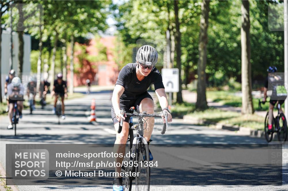 09.08.2026 - GEWOBA Citytriathlon Bremen Michael Burmester http://msf.ph/oto/9951384 09.08.2026 14:15:37 Radfahren 7, 10, 122, 218, 257, 260, 263, 285, 302, 349, 354, 433 meine-sportfotos.de
