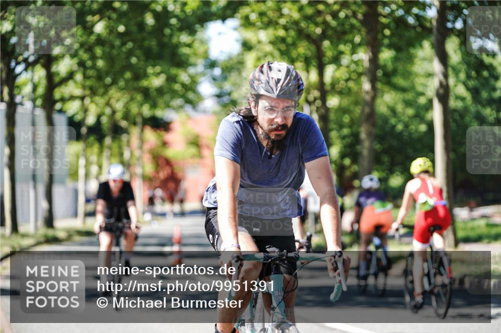 09.08.2026 - GEWOBA Citytriathlon Bremen Michael Burmester http://msf.ph/oto/9951391 09.08.2026 14:15:41 Radfahren 7, 122, 218, 257, 260, 263, 285, 302, 349, 354 meine-sportfotos.de