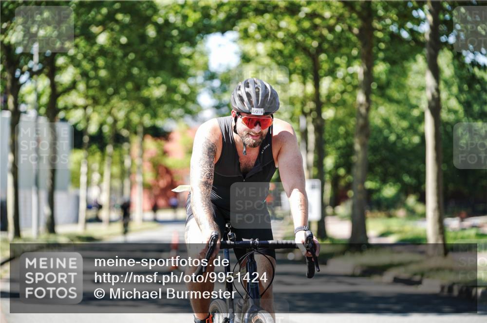 09.08.2026 - GEWOBA Citytriathlon Bremen Michael Burmester http://msf.ph/oto/9951424 09.08.2026 14:16:05 Radfahren 39, 43, 89, 133, 172, 182, 232, 291, 329 meine-sportfotos.de
